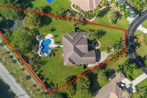 Купить виллу или дом в Дейви, Флорида 4 спальни, 374.02м2, № 1994441 - фото 2