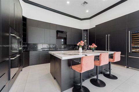 Купить виллу или дом в Дейви, Флорида 4 спальни, 374.02м2, № 1994441 - фото 20