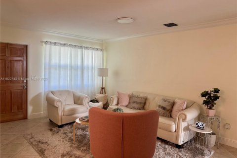 Condominio en venta en Lighthouse Point, Florida, 1 dormitorio, 63.17 m2 № 1939720 - foto 3