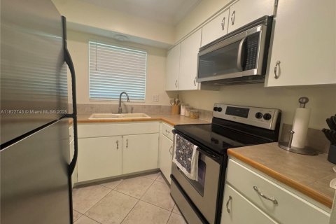 Condominio en venta en Lighthouse Point, Florida, 1 dormitorio, 63.17 m2 № 1939720 - foto 13