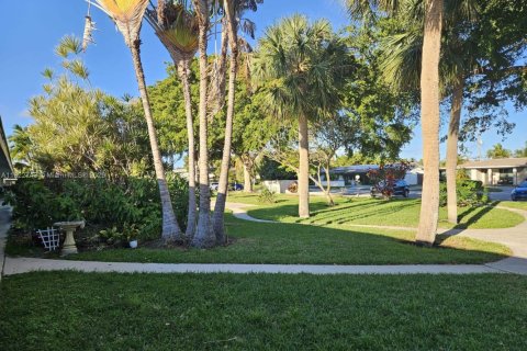 Condominio en venta en Lighthouse Point, Florida, 1 dormitorio, 63.17 m2 № 1939720 - foto 17