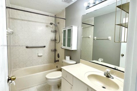 Touwnhouse à louer à Hialeah, Floride: 4 chambres, 139.35 m2 № 1939160 - photo 16