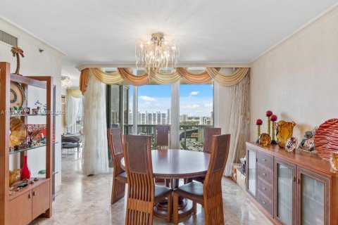 Condo in Sunny Isles Beach, Florida, 3 bedrooms  № 1991238 - photo 14
