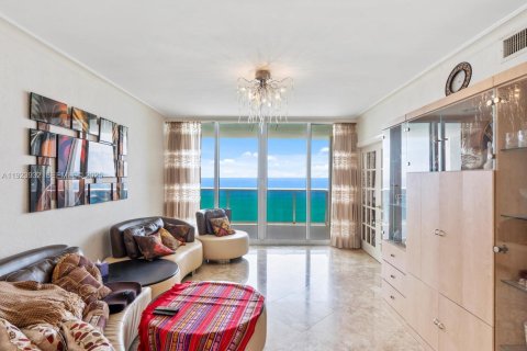 Condo in Sunny Isles Beach, Florida, 3 bedrooms  № 1991238 - photo 4