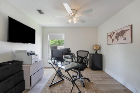 House in Wellington, Florida 4 bedrooms, 199.93 sq.m. № 2175866 - photo 13