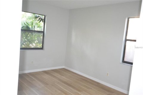 Condo in Palm Harbor, Florida, 2 bedrooms  № 1821377 - photo 22