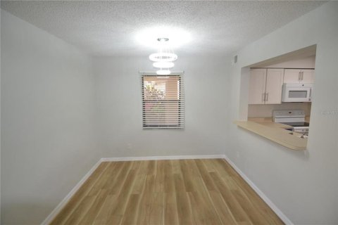 Condo in Palm Harbor, Florida, 2 bedrooms  № 1821377 - photo 2
