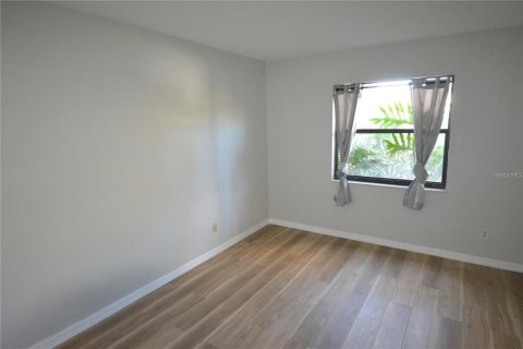 Condo in Palm Harbor, Florida, 2 bedrooms  № 1821377 - photo 25