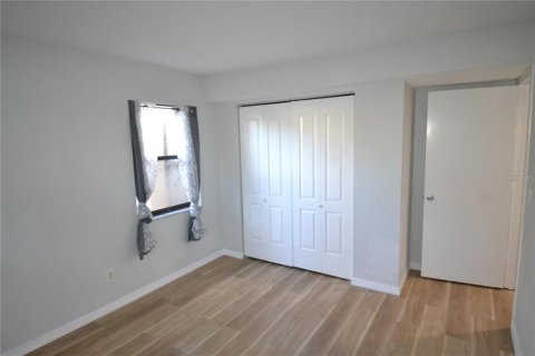 Condo in Palm Harbor, Florida, 2 bedrooms  № 1821377 - photo 24