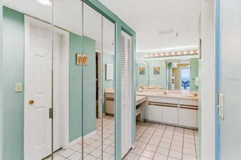 Купить кондоминиум в Индиан-Шорс, Флорида 3 комнаты, 133.31м2, № 1685505 - фото 29