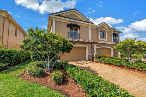 Touwnhouse à vendre à Saint Petersburg, Floride: 3 chambres, 277.03 m2 № 1900532 - photo 1