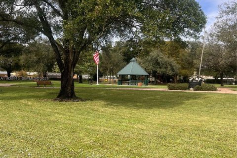 Condo in Plantation, Florida, 2 bedrooms  № 1987697 - photo 30