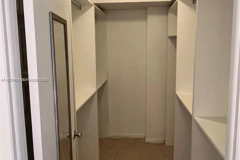 Condo in Plantation, Florida, 2 bedrooms  № 1987697 - photo 12