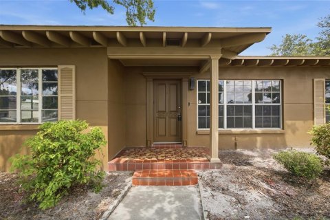 House in Tampa, Florida 3 bedrooms, 181.16 sq.m. № 2227595 - photo 4