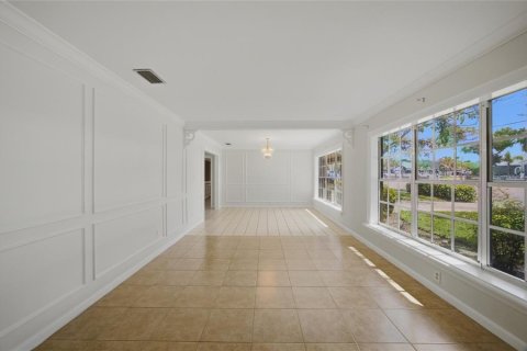 House in Tampa, Florida 3 bedrooms, 181.16 sq.m. № 2227595 - photo 6