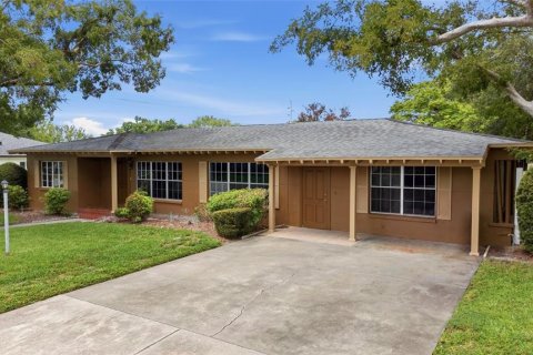 House in Tampa, Florida 3 bedrooms, 181.16 sq.m. № 2227595 - photo 2