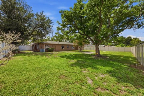 House in Tampa, Florida 3 bedrooms, 181.16 sq.m. № 2227595 - photo 29