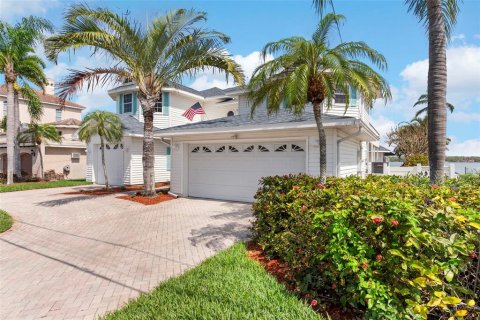 Villa ou maison à vendre à Treasure Island, Floride: 4 chambres, 308.9 m2 № 2223560 - photo 6