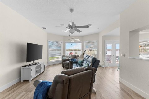 Villa ou maison à vendre à Treasure Island, Floride: 4 chambres, 308.9 m2 № 2223560 - photo 17