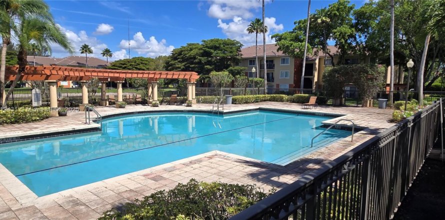 Condo à West Palm Beach, Floride, 2 chambres  № 1974428