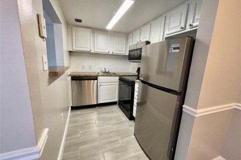 Condominio en alquiler en Orlando, Florida, 2 dormitorios, 78.97 m2 № 1911222 - foto 4