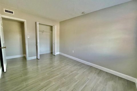 Condominio en alquiler en Orlando, Florida, 2 dormitorios, 78.97 m2 № 1911222 - foto 13