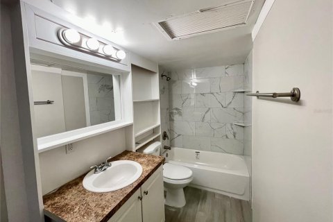 Condominio en alquiler en Orlando, Florida, 2 dormitorios, 78.97 m2 № 1911222 - foto 8