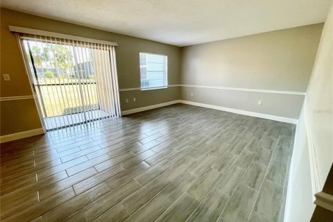 Condominio en alquiler en Orlando, Florida, 2 dormitorios, 78.97 m2 № 1911222 - foto 2
