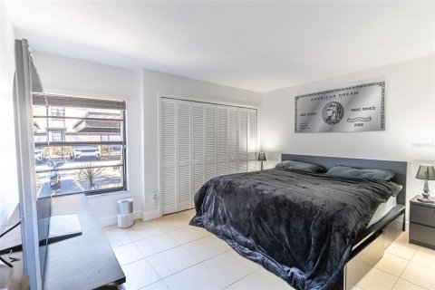 Condo in Tampa, Florida, 2 bedrooms  № 2095252 - photo 10