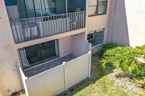 Condo in Tampa, Florida, 2 bedrooms  № 2095252 - photo 19