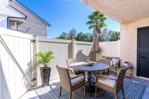 Condo in Tampa, Florida, 2 bedrooms  № 2095252 - photo 15