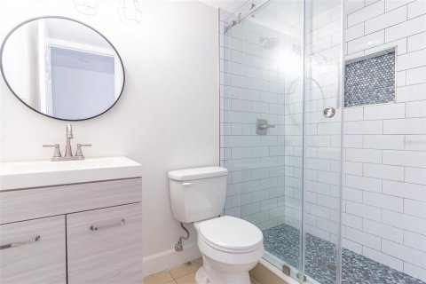 Condo in Tampa, Florida, 2 bedrooms  № 2095252 - photo 13