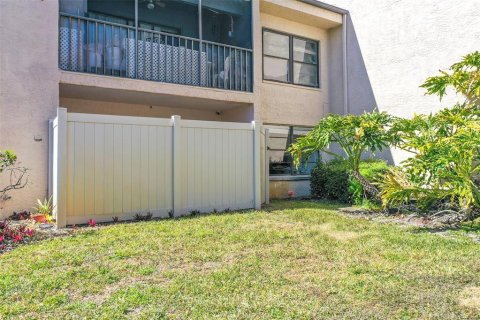 Condo in Tampa, Florida, 2 bedrooms  № 2095252 - photo 18