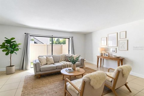 Condo in Tampa, Florida, 2 bedrooms  № 2095252 - photo 5