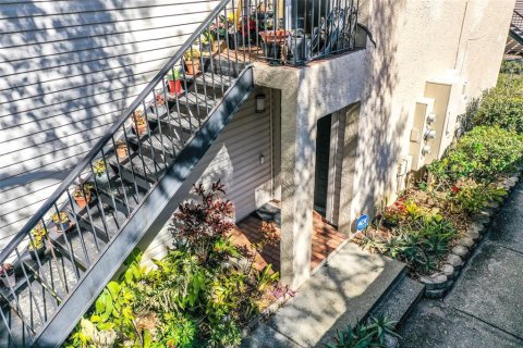 Condo in Tampa, Florida, 2 bedrooms  № 2095252 - photo 28
