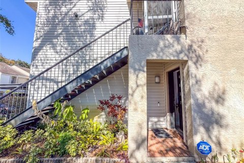 Condo in Tampa, Florida, 2 bedrooms  № 2095252 - photo 21