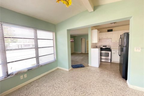 Casa en venta en Deltona, Florida, 2 dormitorios, 81.75 m2 № 1673930 - foto 10