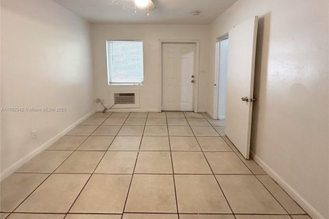 Appartement à louer à Miami, Floride: 2 chambres, 89.19 m2 № 1935881 - photo 10