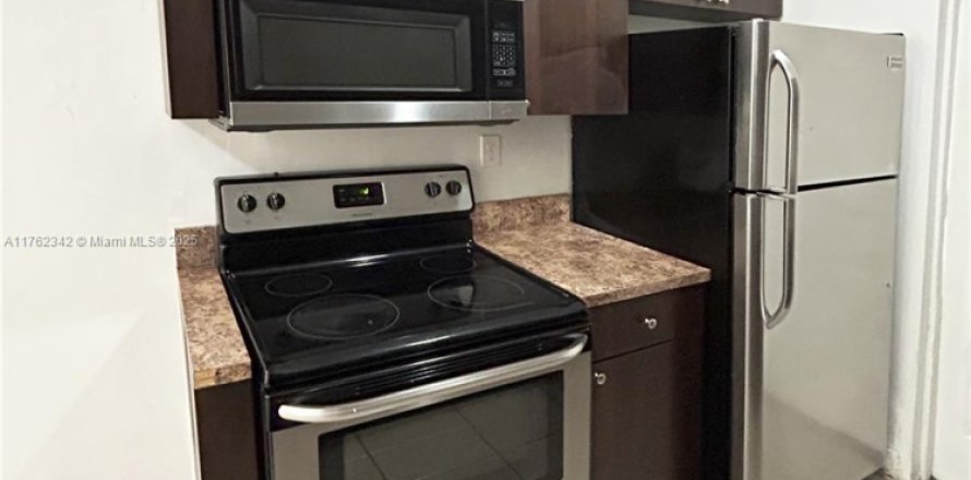 Apartment in Miami, Florida 2 bedrooms, 89.19 sq.m. № 1935881