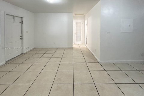 Appartement à louer à Miami, Floride: 2 chambres, 89.19 m2 № 1935881 - photo 11