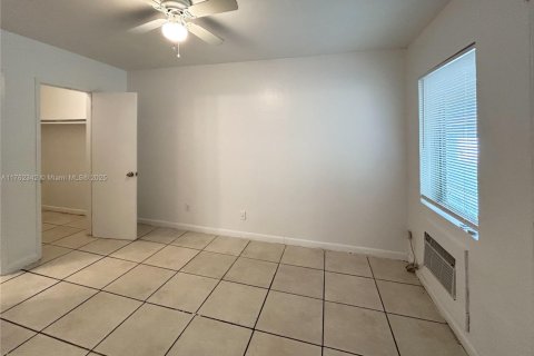 Appartement à louer à Miami, Floride: 2 chambres, 89.19 m2 № 1935881 - photo 5