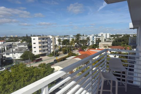 Condo à Miami Beach, Floride, 1 chambre  № 2039118