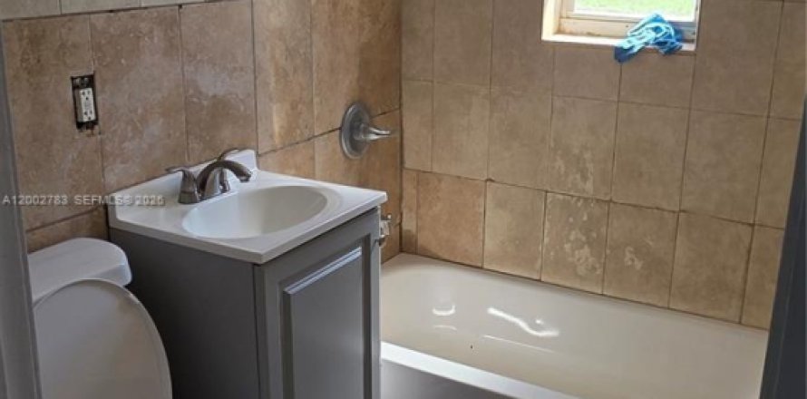 Condo in Miami, Florida, 2 bedrooms  № 2068149