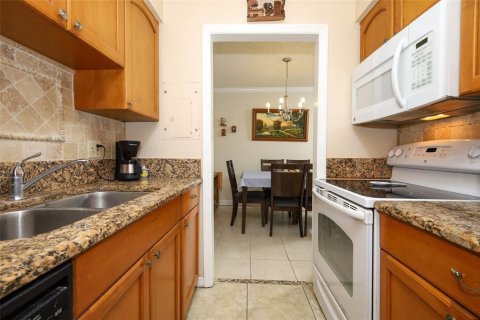 Condominio en venta en Altamonte Springs, Florida, 2 dormitorios, 76.92 m2 № 1857846 - foto 7