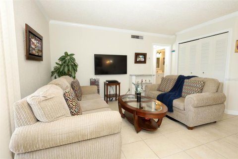 Condominio en venta en Altamonte Springs, Florida, 2 dormitorios, 76.92 m2 № 1857846 - foto 3