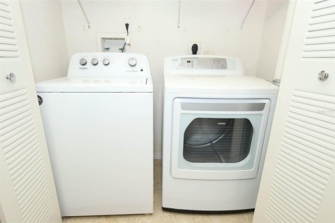 Condominio en venta en Altamonte Springs, Florida, 2 dormitorios, 76.92 m2 № 1857846 - foto 17