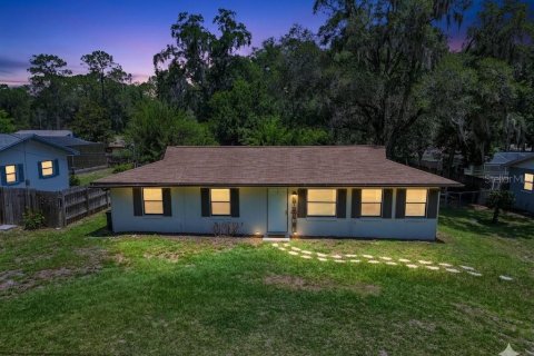 House in Inverness, Florida 3 bedrooms, 107.02 sq.m. № 2102457
