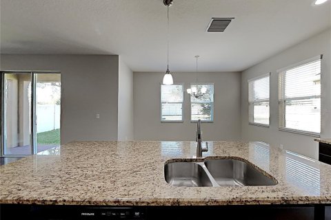 House in Ruskin, Florida 4 bedrooms, 239.69 sq.m. № 2198746 - photo 7