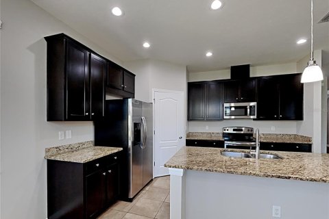 House in Ruskin, Florida 4 bedrooms, 239.69 sq.m. № 2198746 - photo 5