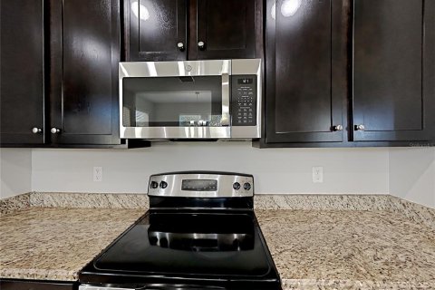 House in Ruskin, Florida 4 bedrooms, 239.69 sq.m. № 2198746 - photo 6